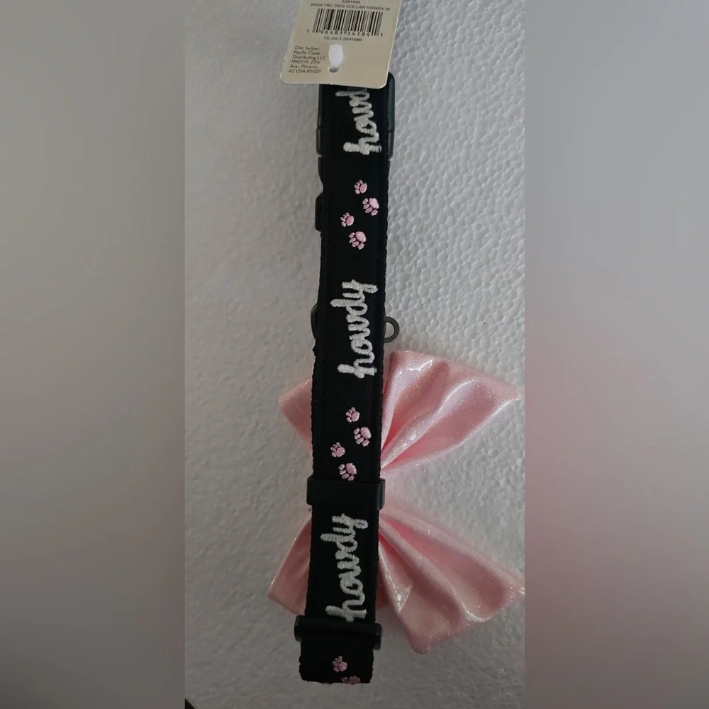 Thrills & Chills Howdy Glow In The Dark Dog Collar (M)